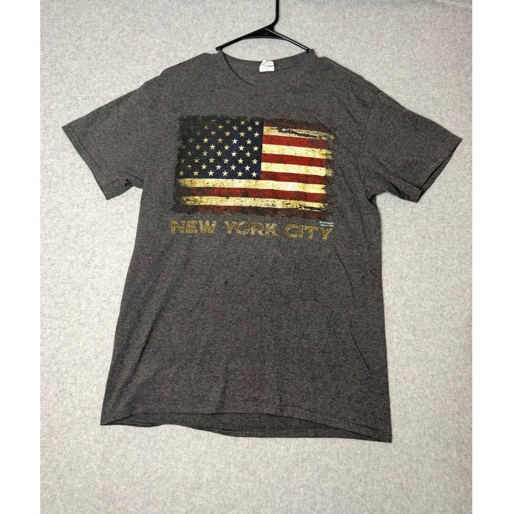 Delta Pro Weight T Shirt Mens Medium Gray NYC American Flag Graphic Distressed M